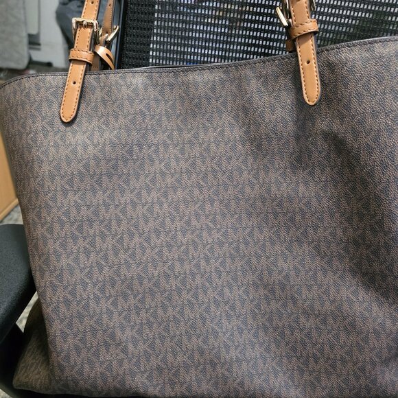 Michael Kors Tote EUC - Picture 2 of 6
